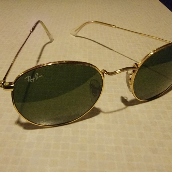 SOLD Ray-Ban Round Sunglasses - Picture 6 of 7
